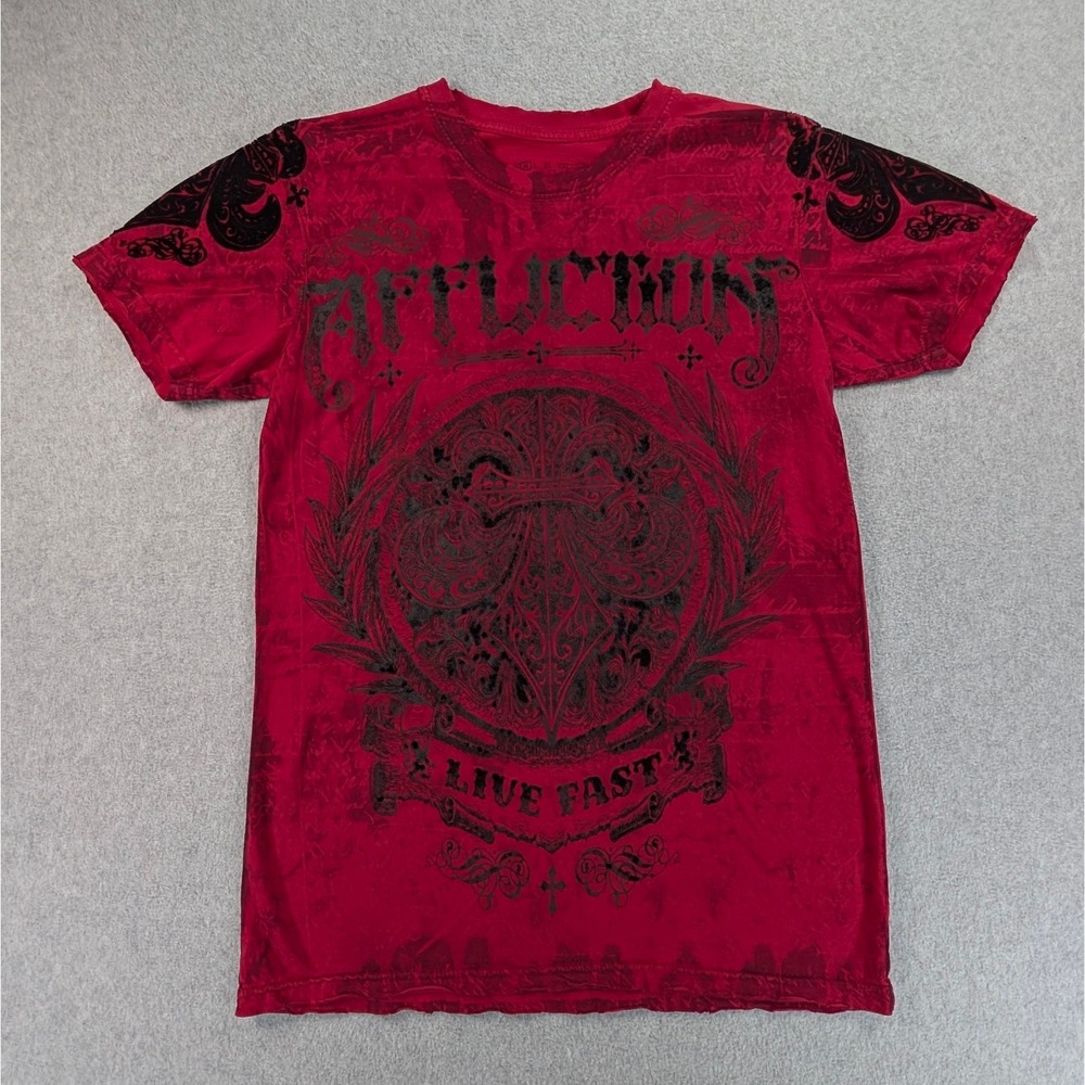 Affliction Live Fast Mens Red Y2K T-Shirt Fleur De Lis Flocked Size M 19x28 USA